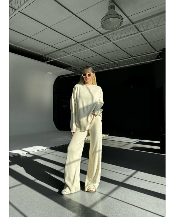 Ensemble en maille crème – Manches longues et coupe ample