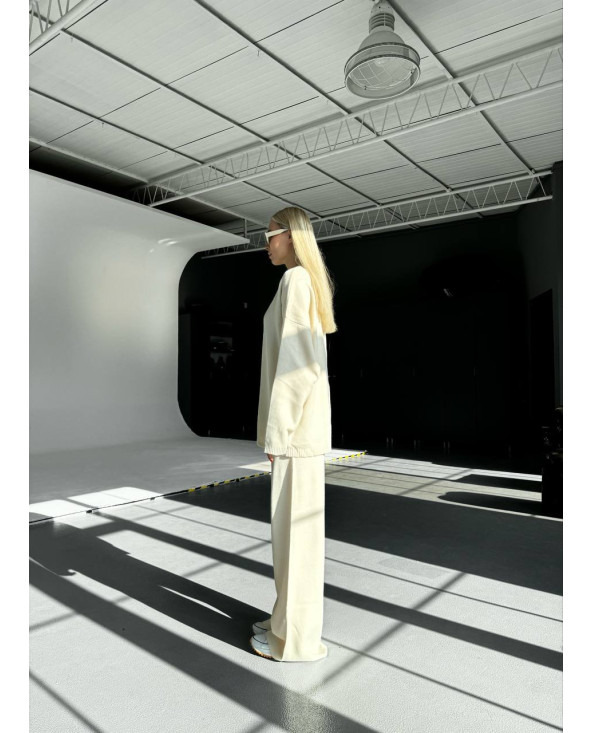 Ensemble en maille crème femme – Vue de côté