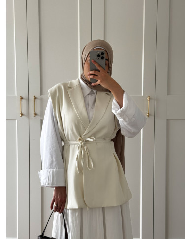 BLAZER SANS MANCHES ÉCRU CINTRÉ