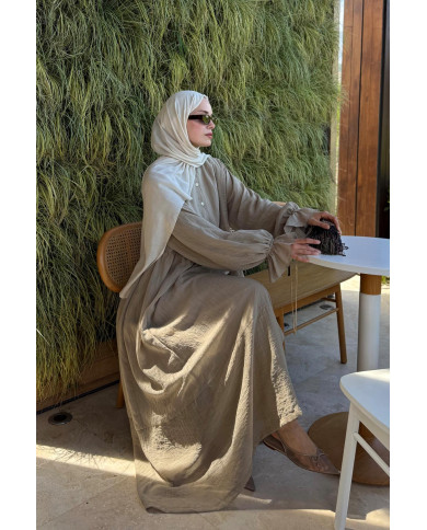 Robe longue fluide à manches volant – beige